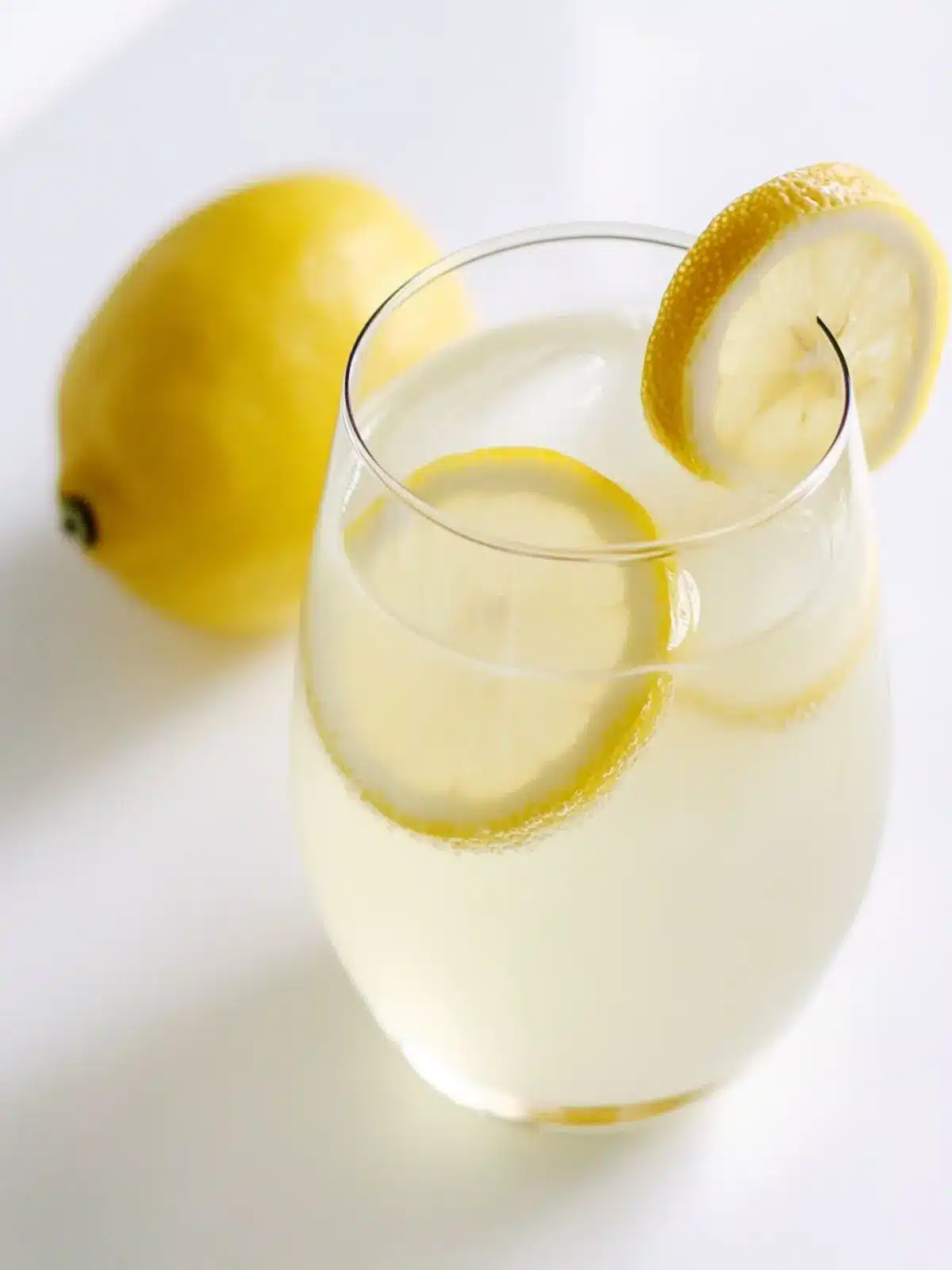 Refreshing Healthy Lemonade Recipe: Sugar-Free & 3 Ingredients 4 Healthy Lemonade Recipe (Sugar-Free, Homemade, 3-Ingredients)