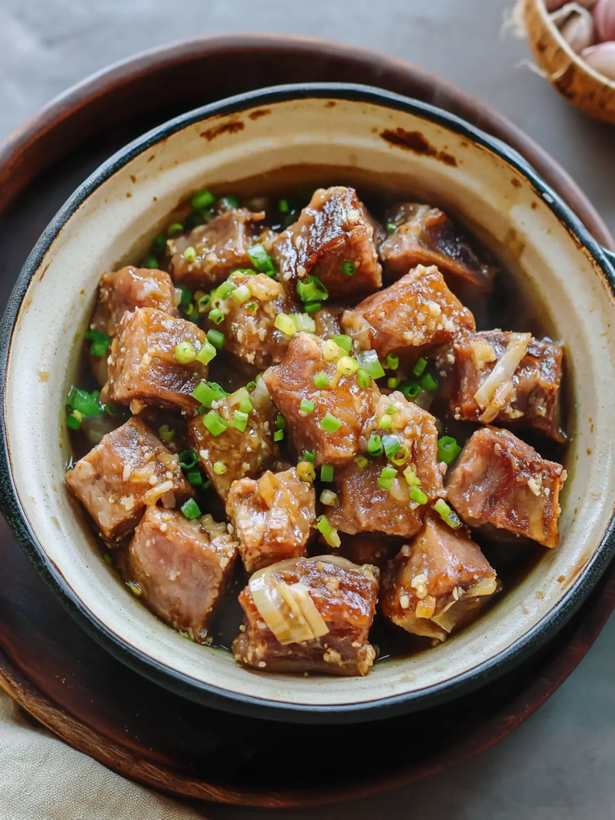 Steamed Garlic Ribs with Taro: A Comfort Food Delight 3 Steamed Garlic Ribs with Taro