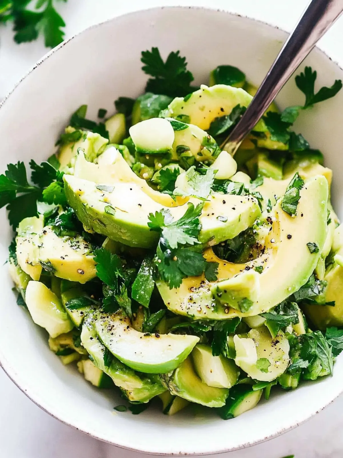 Avocado Salad with Herbs: A Fresh, Flavorful Vegan Treat 2 Avocado Salad with Herbs
