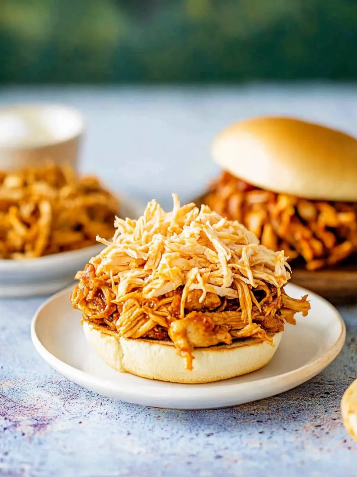 Easy and Tasty Barbecue Chicken Sandwiches in the Crock Pot 3 Easy and Tasty Barbecue Chicken Sandwiches in the Crock Pot
